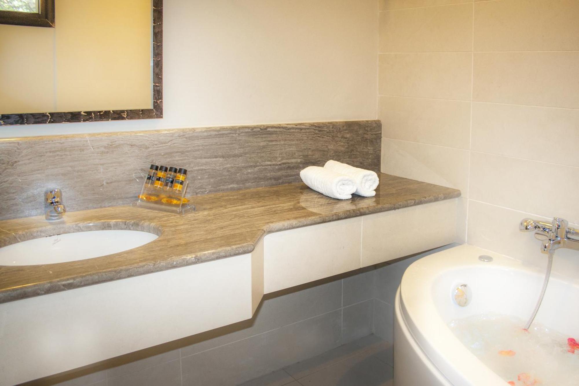 Guesthouse Vasiliki Steni Dhirfios Bagian luar foto
